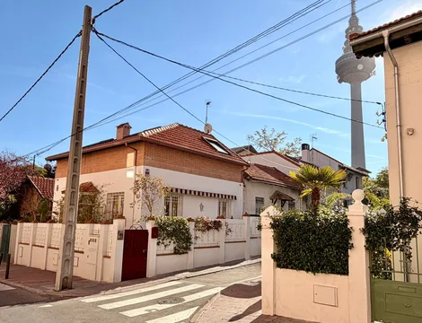 Chalet pareado en Barrio Fuente del Berro - Foto 1