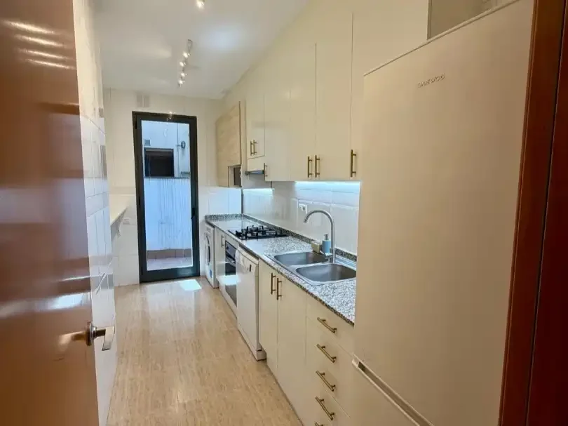 Piso en  Carrer de la Reina Amàlia 44 - Foto 6