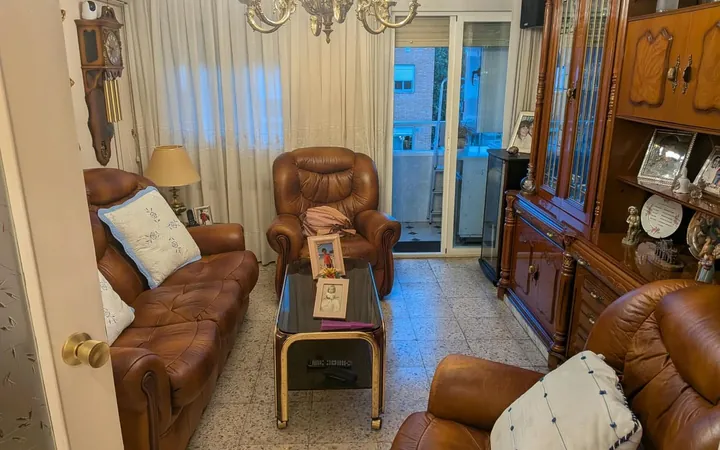 Piso en Calle de Carabelos, 26, San Fermín - Foto 1