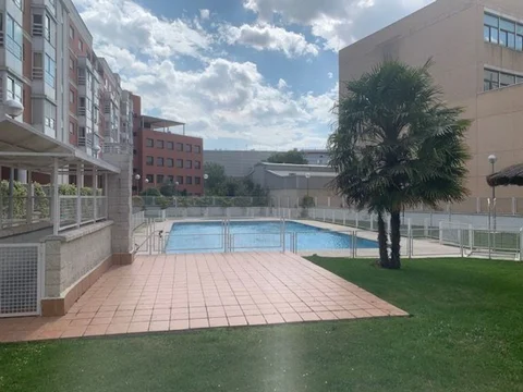 Alquiler de piso en Calle de Julián Camarillo, 59 - Foto 1
