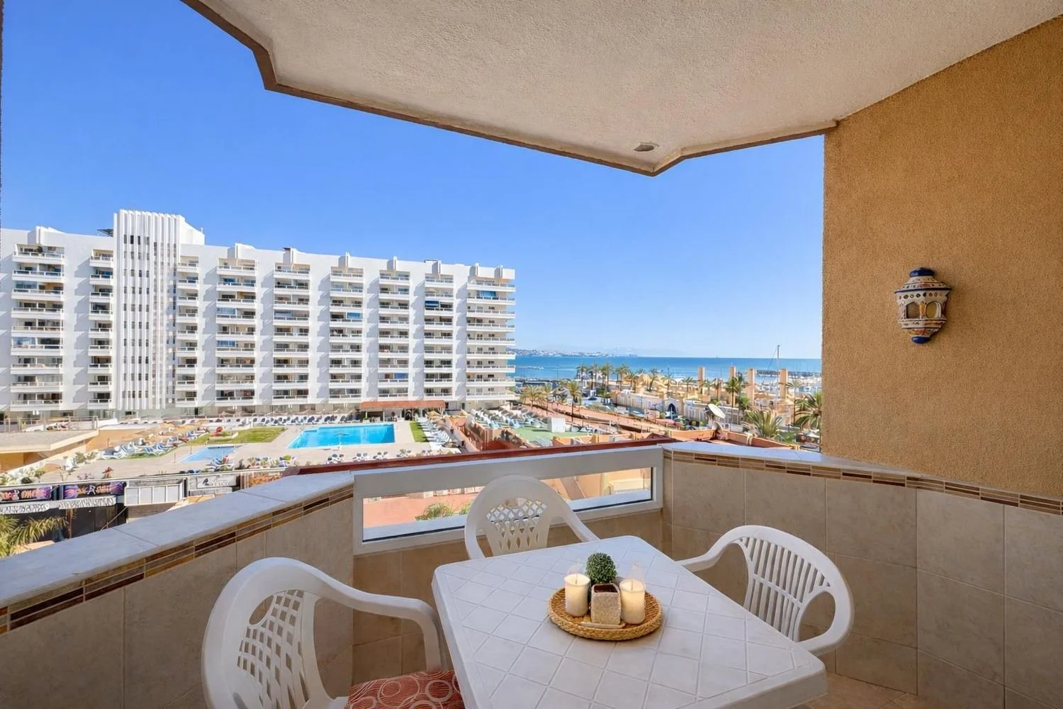 Piso en calle Martinez Catena, 6 - Foto 1