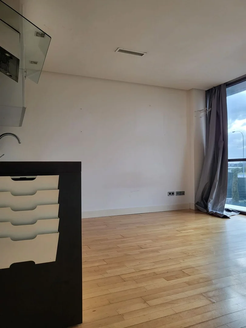 Estudio en calle de Aguarón, 23 - Foto 2