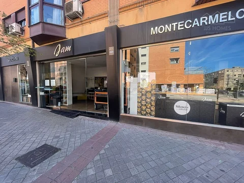 Local en rentabilidad en Calle del Monasterio de Sobrado - Foto 2