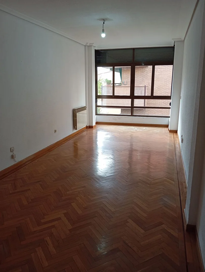 Piso en calle de Castilla, 28