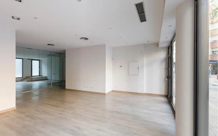 Local comercial en   CALLE BILBAO 180 - Foto 10