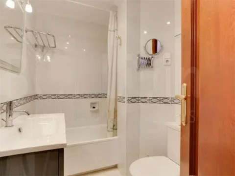 Piso en  Carrer de los Castillejos 298 - Foto 17