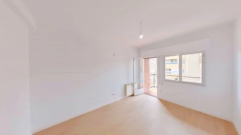 Piso en Barrio Zofío - Foto 1