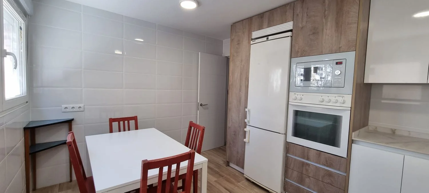 Chalet pareado en Barrio Tres Olivos - Valverde - Foto 6