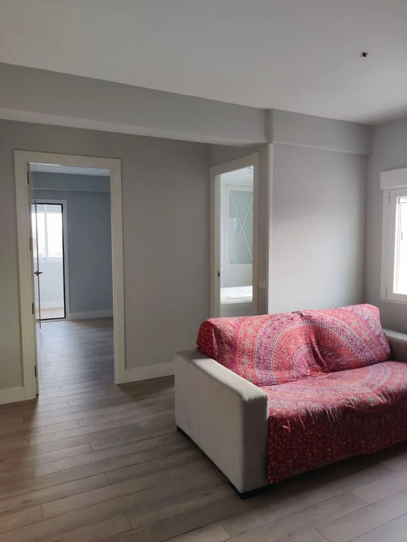 Piso en calle de Melchor Fernández Almagro, 86