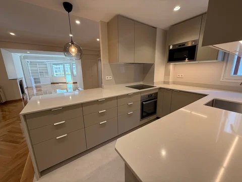 Piso en calle de Casado del Alisal, 7 - Foto 1