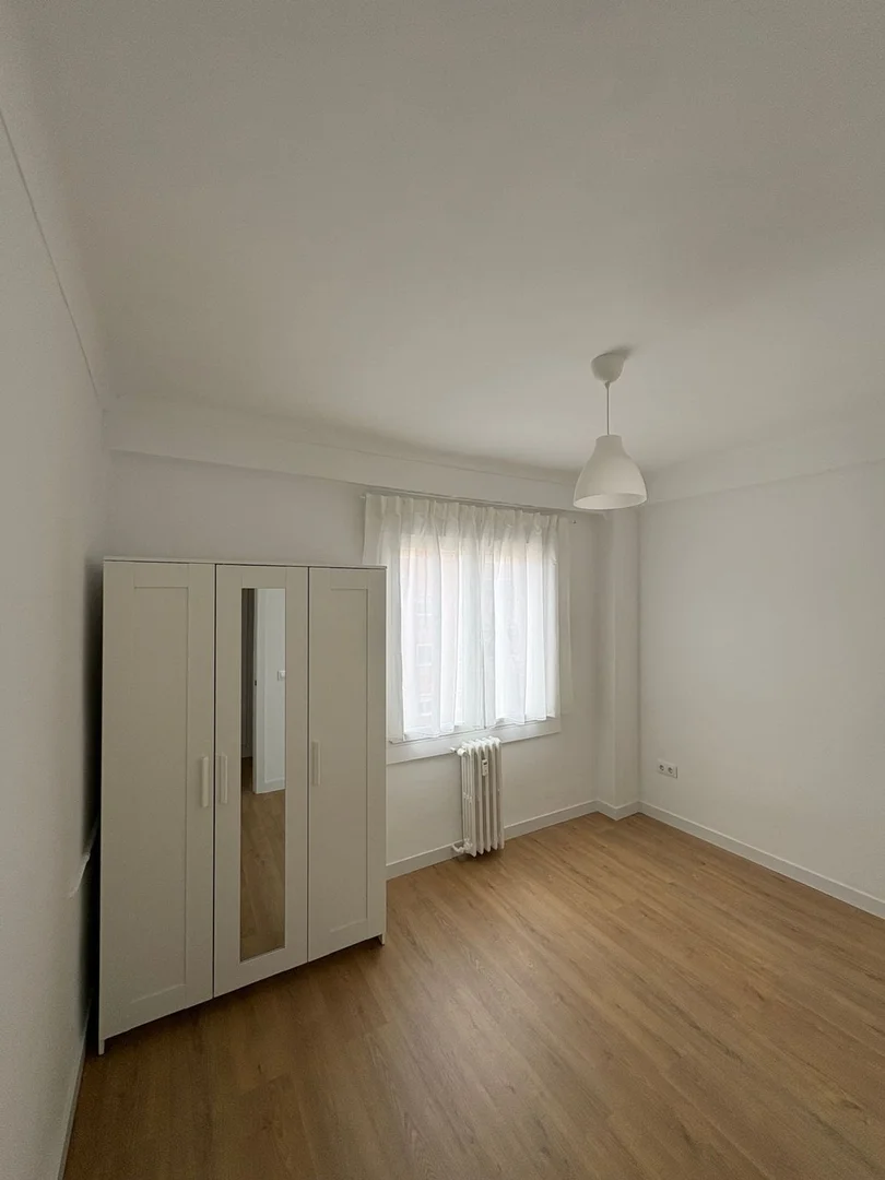 Piso en calle de la Infanta Mercedes, 42 - Foto 15