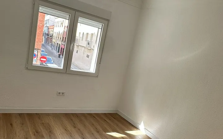 Piso en Calle de Jerónima Llorente, 33 - Foto 3