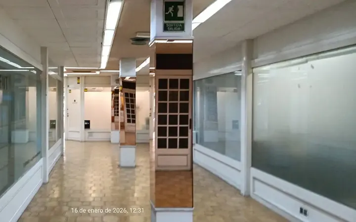 Local comercial en  Carrer de Joan Güell 186 - Foto 1