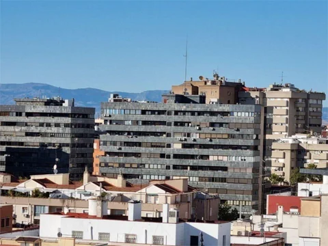 Piso en  Calle de Julián Besteiro 35 - Foto 2