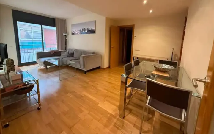 Piso en Sants - Foto 1