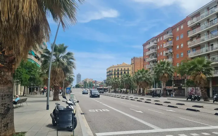 Local comercial en  Carrer de la Marina 138 - Foto 5