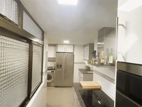 Piso en  Calle de Pedro Rico 13 - Foto 16