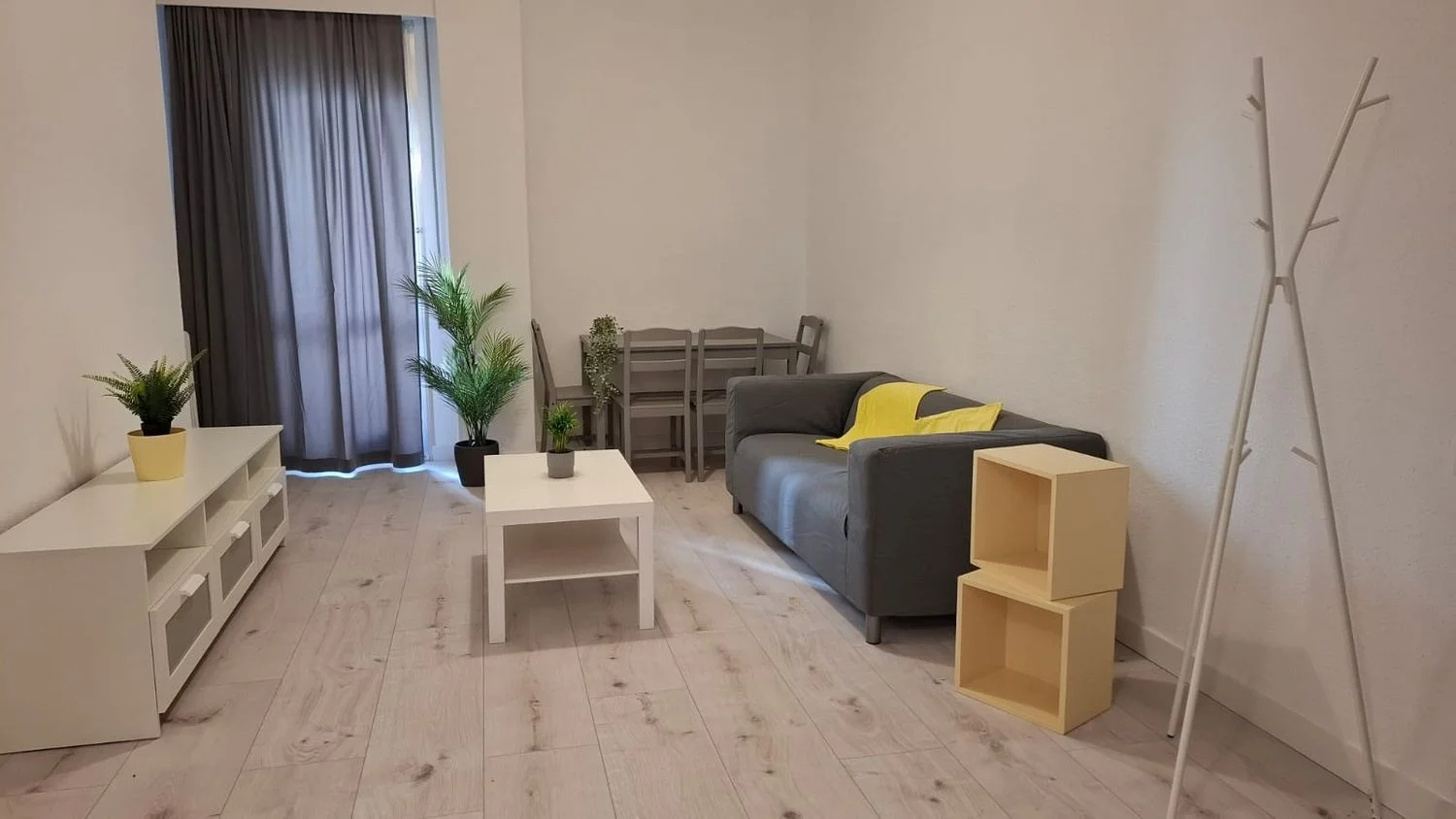 Piso en calle Alcalá, 211 - Foto 2