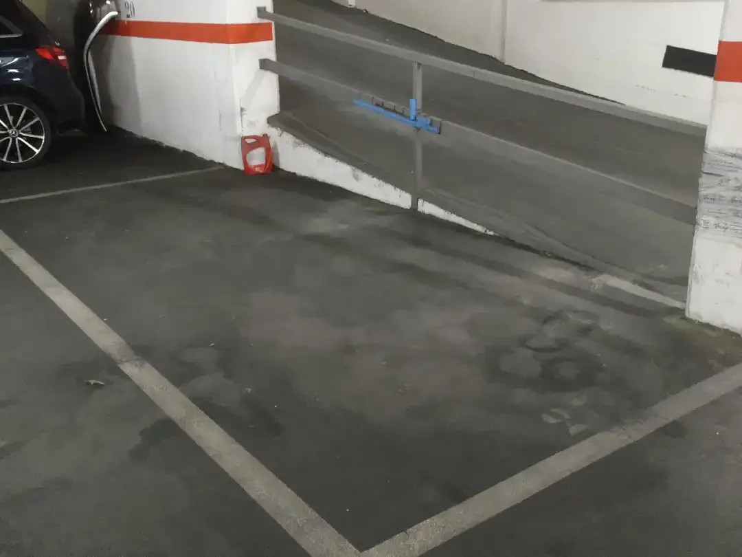 Garaje en  Carrer de Cabanes 35 - Foto 3