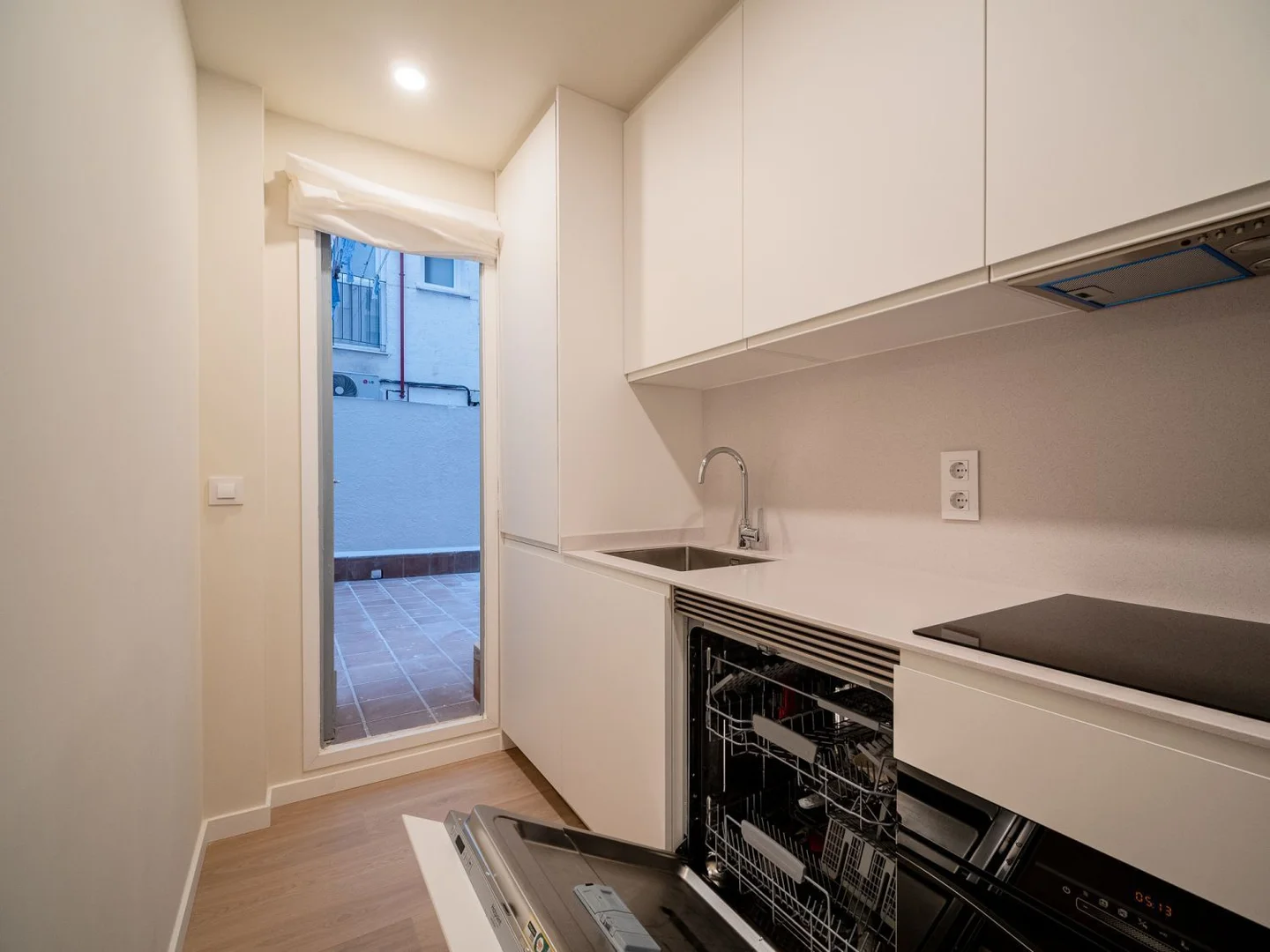 Piso en calle de Dulcinea - Foto 10