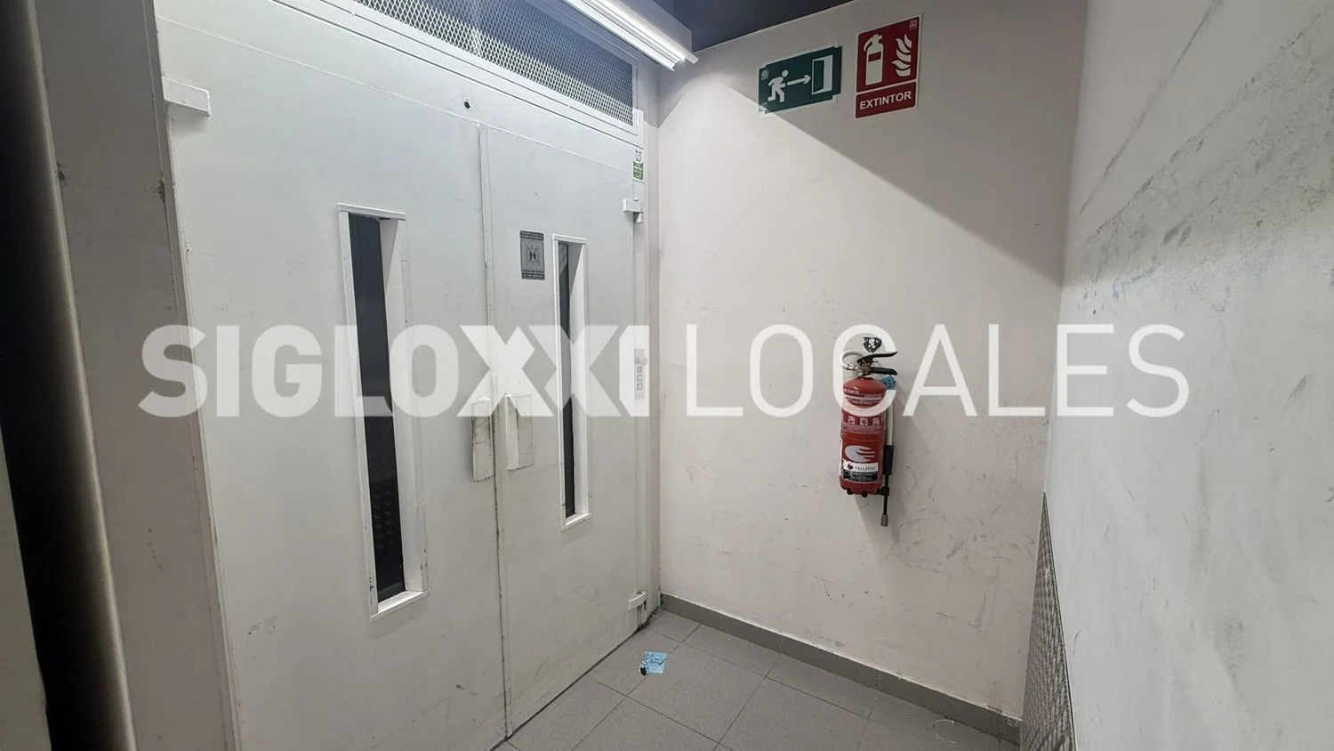 Local en Calle de la Mare de Déu de Port, La Marina del Port - Foto 14