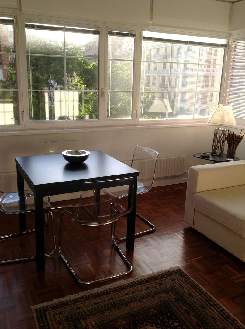 Piso en calle de diego de león, 56 - Foto 2