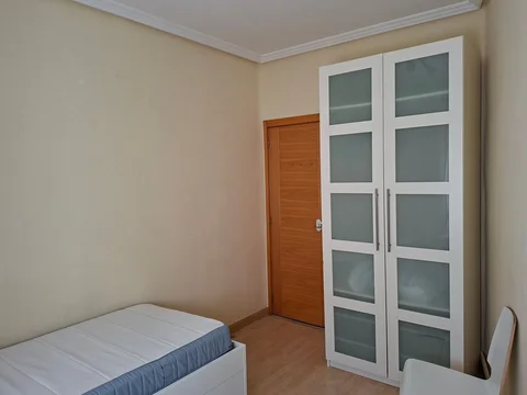 Piso en Barrio Vallehermoso - Foto 9