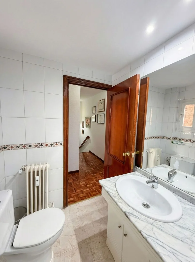 Dúplex en Barrio Pinar del Rey - Foto 32