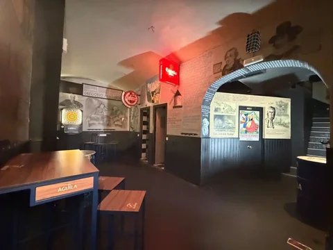 Local comercial en  Calle de Mauricio Legendre 3 - Foto 9