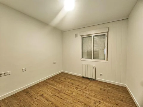 Piso en  Calle Almuradiel 280 - Foto 9