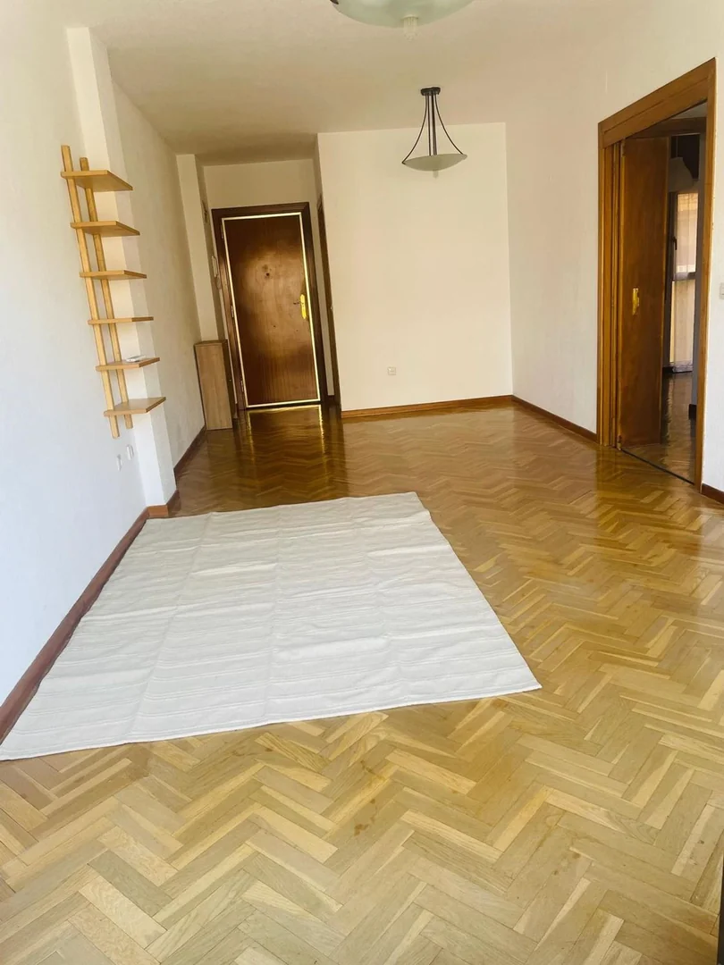 Piso en Avenida de Pablo Iglesias, 50 - Foto 2
