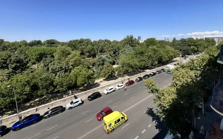 Piso en  Avenida de Menéndez Pelayo 25 - Foto 1