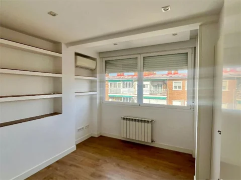 Piso en  Calle de César González Ruano 19 - Foto 25