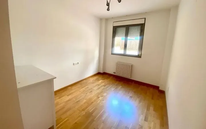 Piso en Calle de Josep Sangenís, 21 - Foto 4