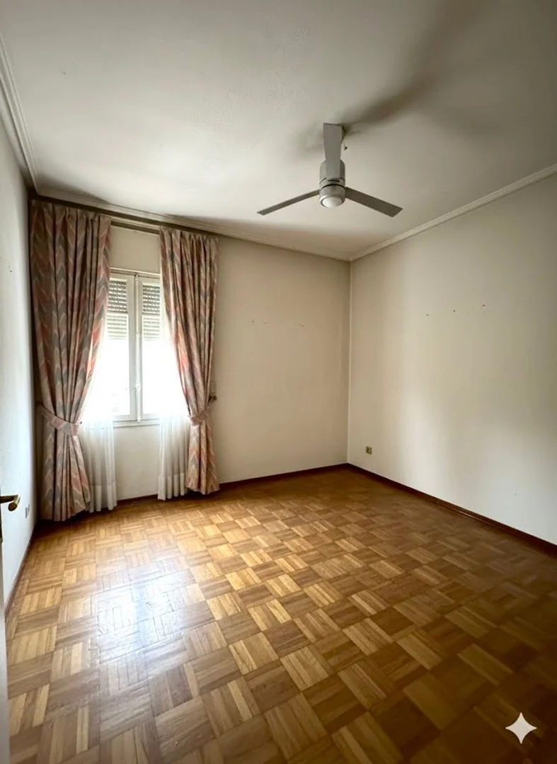 Piso en calle de Chile, 23