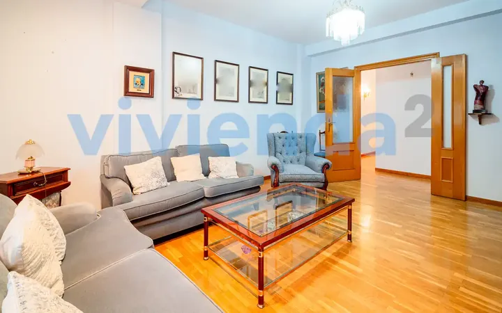Piso en  Avenida Ciudad de Barcelona - Foto 2
