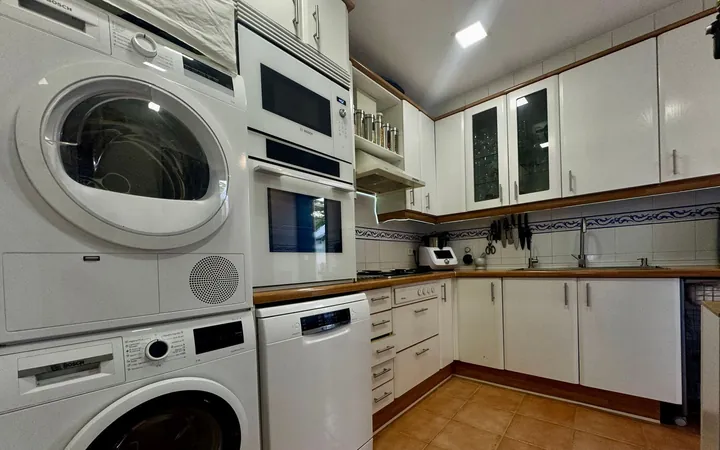 Piso en Calle de Torrijos, 5, Valdeacederas - Foto 1