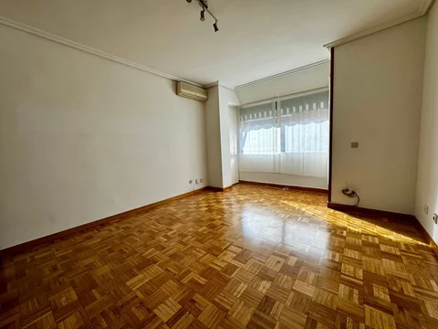 Piso en calle Sánchez Pacheco, 31 - Foto 3