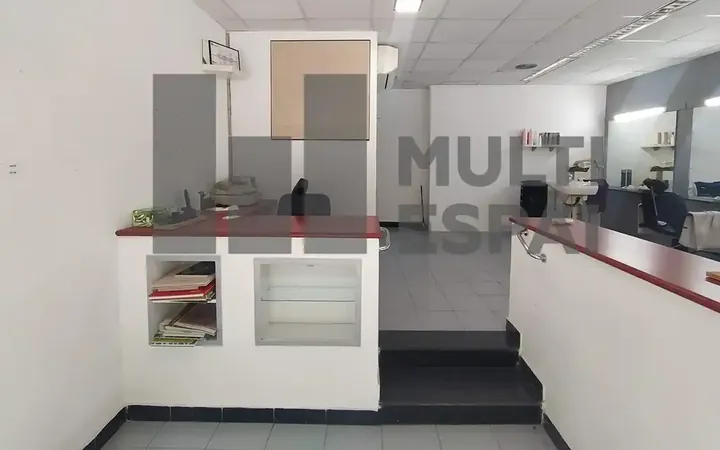 Local comercial en  Carrer de las Navas de Tolosa - Foto 4