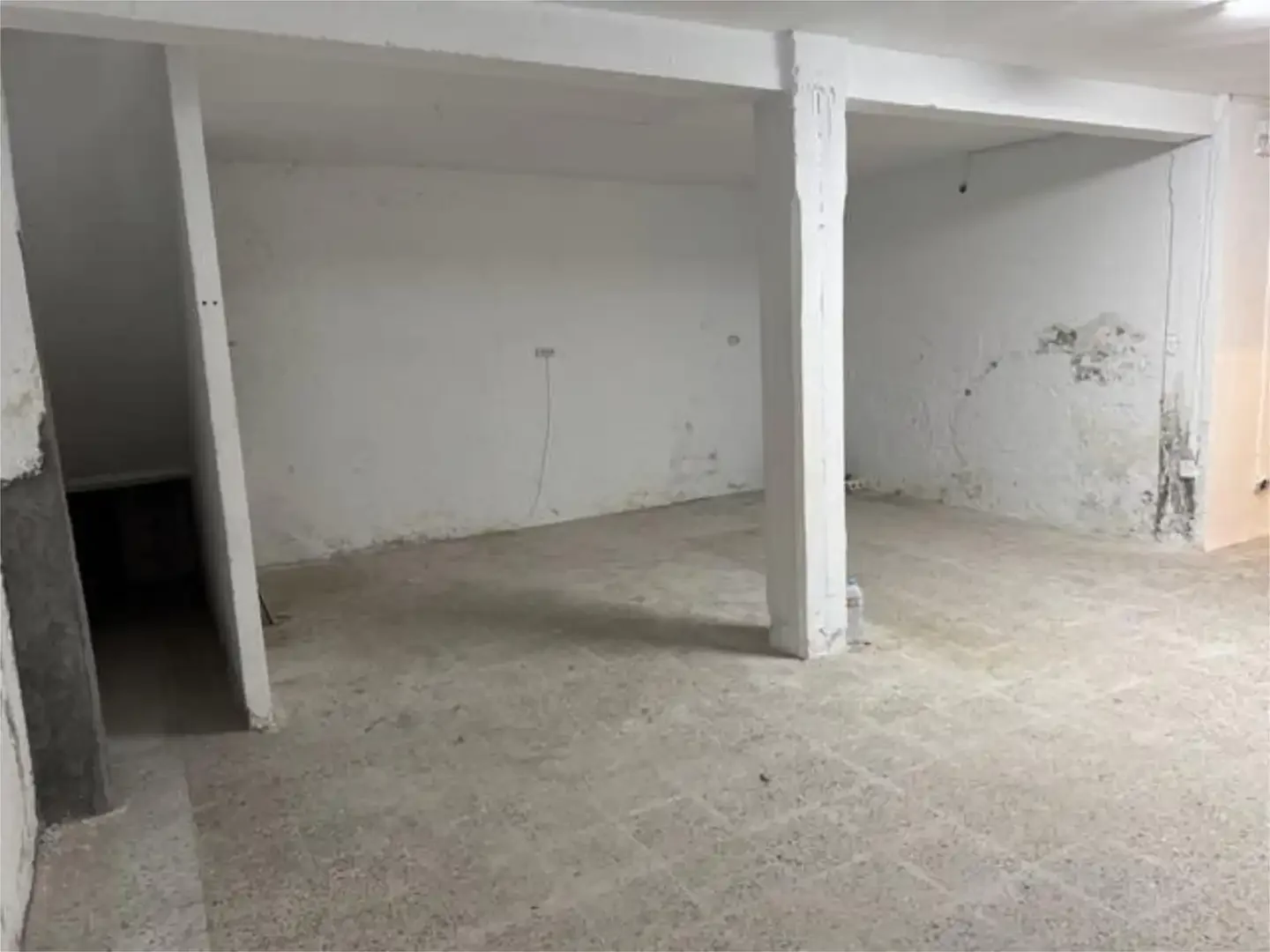 Local comercial en Oporto - Foto 3