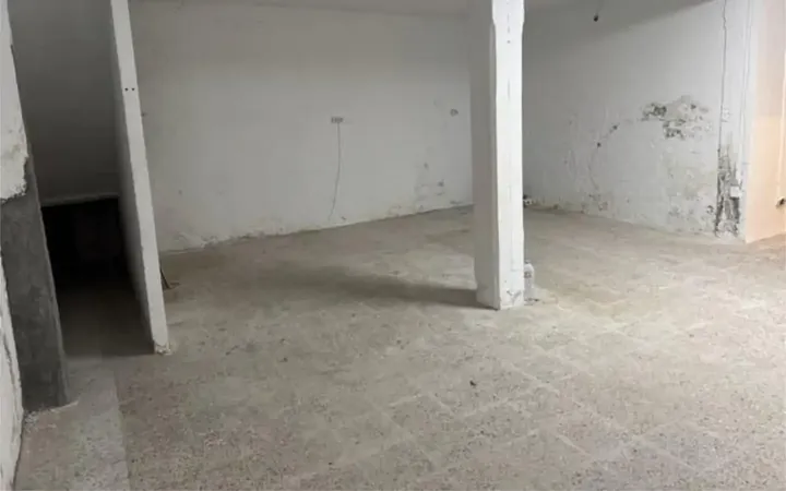 Local comercial en Oporto - Foto 3