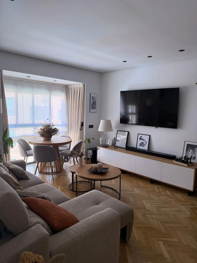 Piso en Calle de Rafael Bergamín, 20, San Juan Bautista - Foto 2
