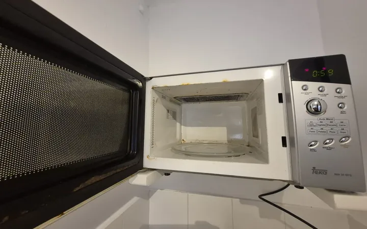 Estudio en Calle de la Mare de Déu de la Salut, 90, La Salut - Foto 4