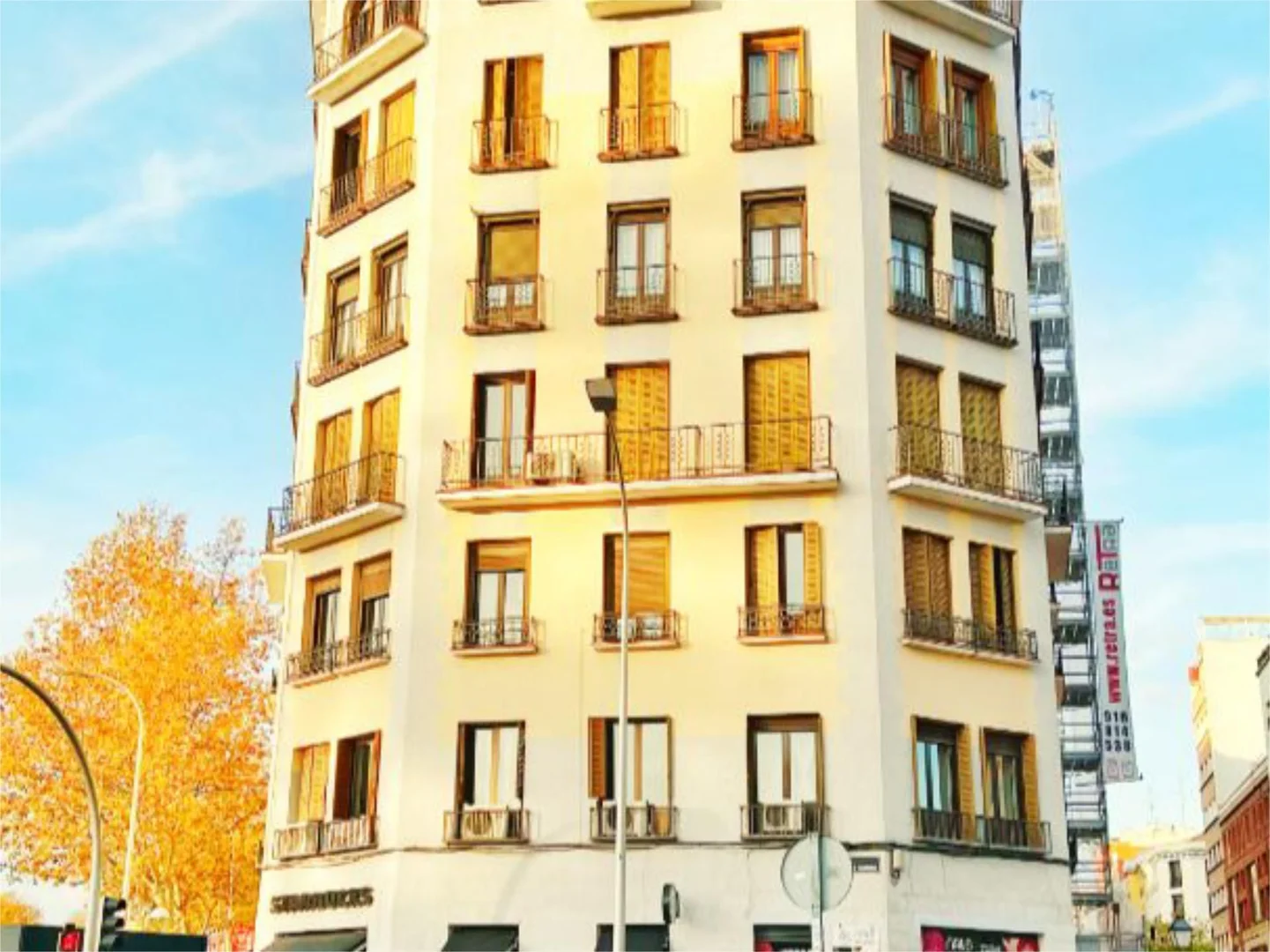 Piso en  Avenida de Menéndez Pelayo 43 - Foto 2