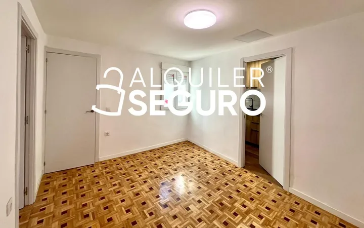 Piso en Calle de Müller, Valdeacederas - Foto 1