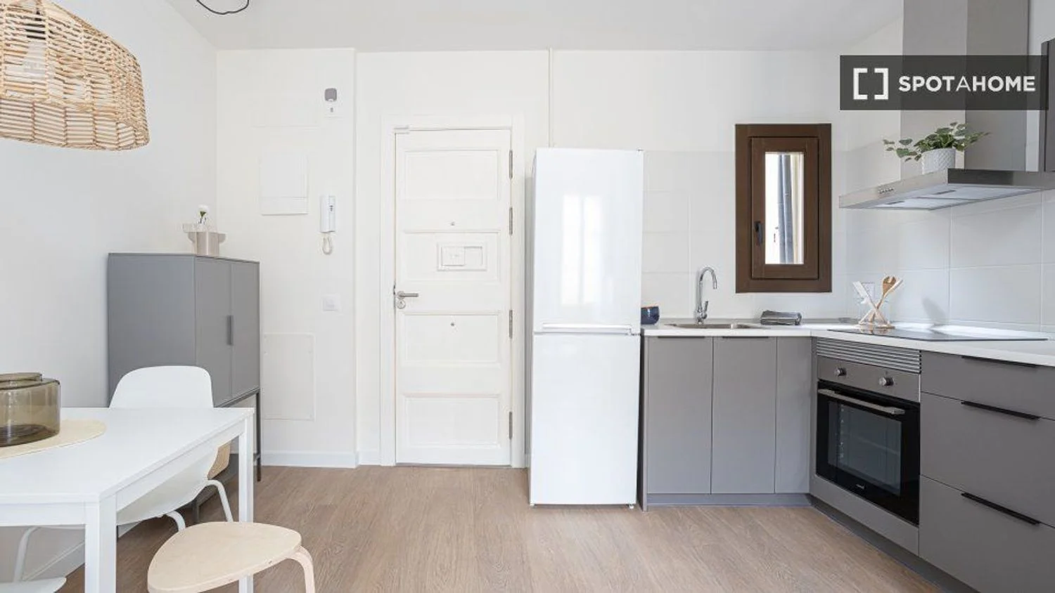 Estudio en Calle de Sant Bertran, El Raval - Foto 6