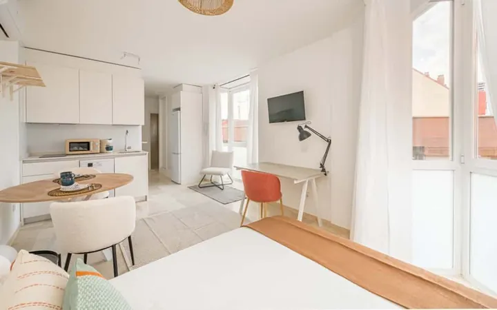 Estudio en Calle de la Salvia, 8, Valdeacederas - Foto 1