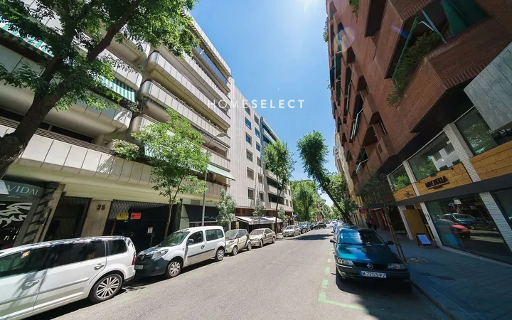 Piso en Calle del Monte Esquinza, Almagro - Foto 16