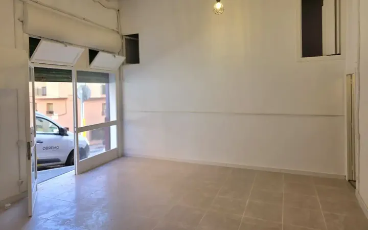 Local comercial en  Carrer de la Cantera 3 - Foto 1