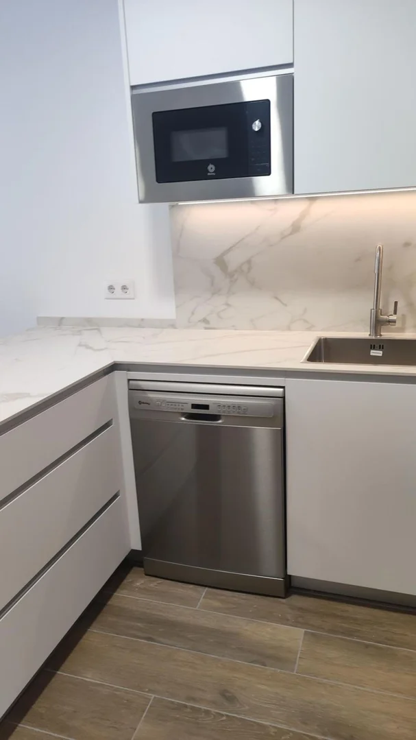 Piso en calle de los Pirineos, 49 a - Foto 4